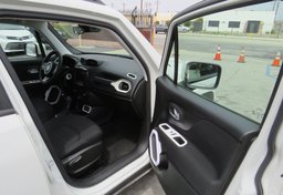 2019 Jeep Renegade - Thumbnail 18