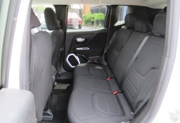 2019 Jeep Renegade - Thumbnail 28