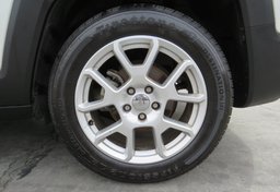 2019 Jeep Renegade - Thumbnail 16