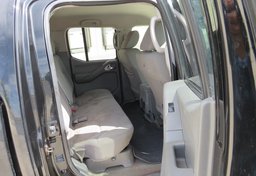 2016 Nissan Frontier - Thumbnail 32