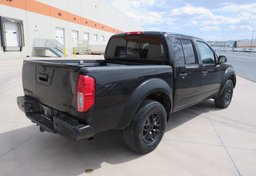 2016 Nissan Frontier - Thumbnail 5