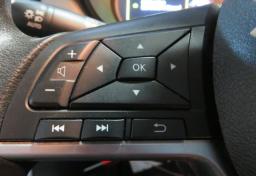 2021 Nissan Versa - Thumbnail 33