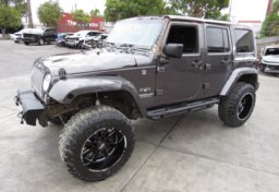 2017 Jeep Wrangler Unlimited - Thumbnail 1