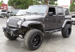 2017 Jeep Wrangler Unlimited - Thumbnail 3