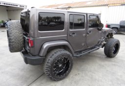 2017 Jeep Wrangler Unlimited - Thumbnail 6