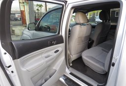 2012 Toyota Tacoma - Thumbnail 15