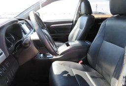 2019 Toyota Highlander - Thumbnail 21