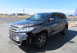 2019 Toyota Highlander - Thumbnail 2
