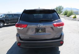 2019 Toyota Highlander - Thumbnail 11