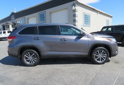 2019 Toyota Highlander - Thumbnail 10