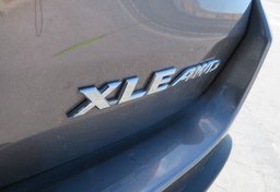 2019 Toyota Highlander - Thumbnail 18