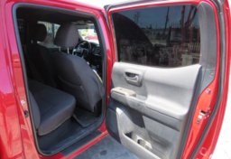 2016 Toyota Tacoma - Thumbnail 23