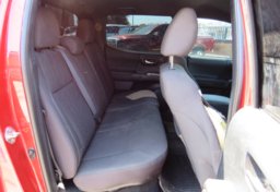 2016 Toyota Tacoma - Thumbnail 29