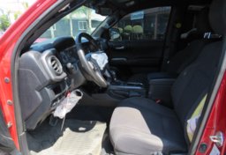 2016 Toyota Tacoma - Thumbnail 26