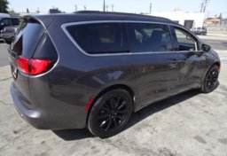 2020 Chrysler Voyager - Thumbnail 5