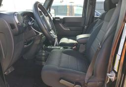 2012 Jeep Wrangler Unlimited - Thumbnail 8