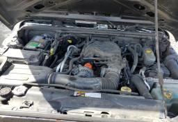 2012 Jeep Wrangler Unlimited - Thumbnail 12