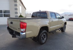 2017 Toyota Tacoma - Thumbnail 6