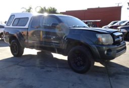 2011 Toyota Tacoma - Thumbnail 3