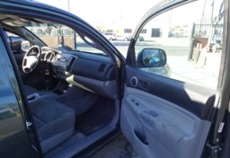 2011 Toyota Tacoma - Thumbnail 20