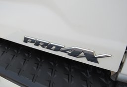 2017 Nissan Titan XD - Thumbnail 29