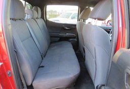 2019 Toyota Tacoma 4WD - Thumbnail 30