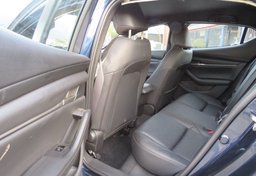 2021 Mazda Mazda3 Hatchback - Thumbnail 26