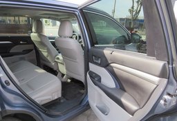 2016 Toyota Highlander - Thumbnail 24