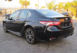 2018 Toyota Camry - Thumbnail 9