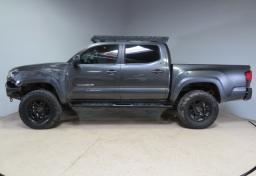 2018 Toyota Tacoma - Thumbnail 6