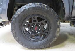 2018 Toyota Tacoma - Thumbnail 23