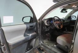 2018 Toyota Tacoma - Thumbnail 24