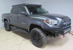 2018 Toyota Tacoma - Thumbnail 1
