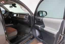 2018 Toyota Tacoma - Thumbnail 25