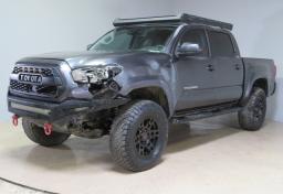 2018 Toyota Tacoma - Thumbnail 4
