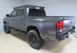 2018 Toyota Tacoma - Thumbnail 7