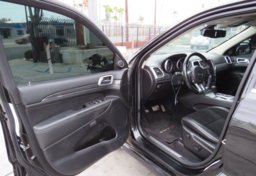 2013 Jeep Grand Cherokee SRT - Thumbnail 22