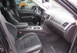 2013 Jeep Grand Cherokee SRT - Thumbnail 29