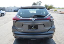 2021 Nissan Kicks - Thumbnail 14