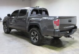 2017 Toyota Tacoma - Thumbnail 8