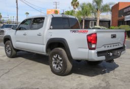 2019 Toyota Tacoma 4WD - Thumbnail 4