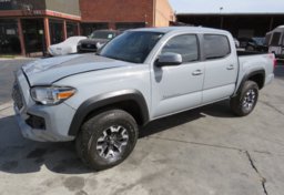 2019 Toyota Tacoma 4WD - Thumbnail 2