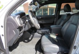 2019 Toyota Tacoma 4WD - Thumbnail 18