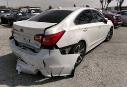 2017 Subaru Legacy - Thumbnail 4