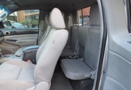 2014 Toyota Tacoma - Thumbnail 29