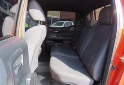 2017 Toyota Tacoma - Thumbnail 17