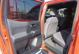 2017 Toyota Tacoma - Thumbnail 21