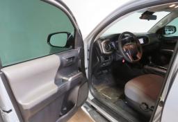 2019 Toyota Tacoma - Thumbnail 18