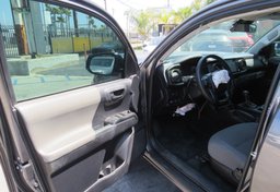 2020 Toyota Tacoma - Thumbnail 18