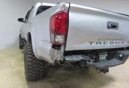 2020 Toyota Tacoma - Thumbnail 11